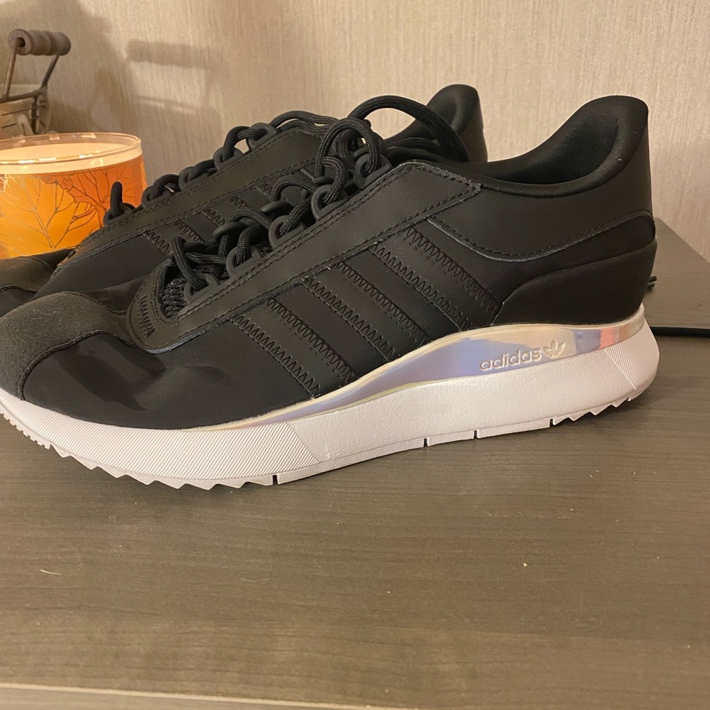 Adidas tennis shoes